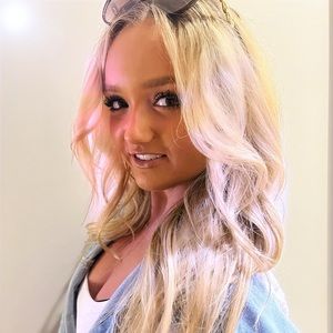 Meet your Posher, Aris